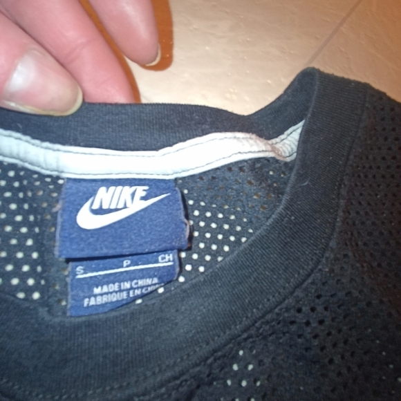 Nike/Vintage/Small/Black/Mesh/Jersey - Picture 2 of 4